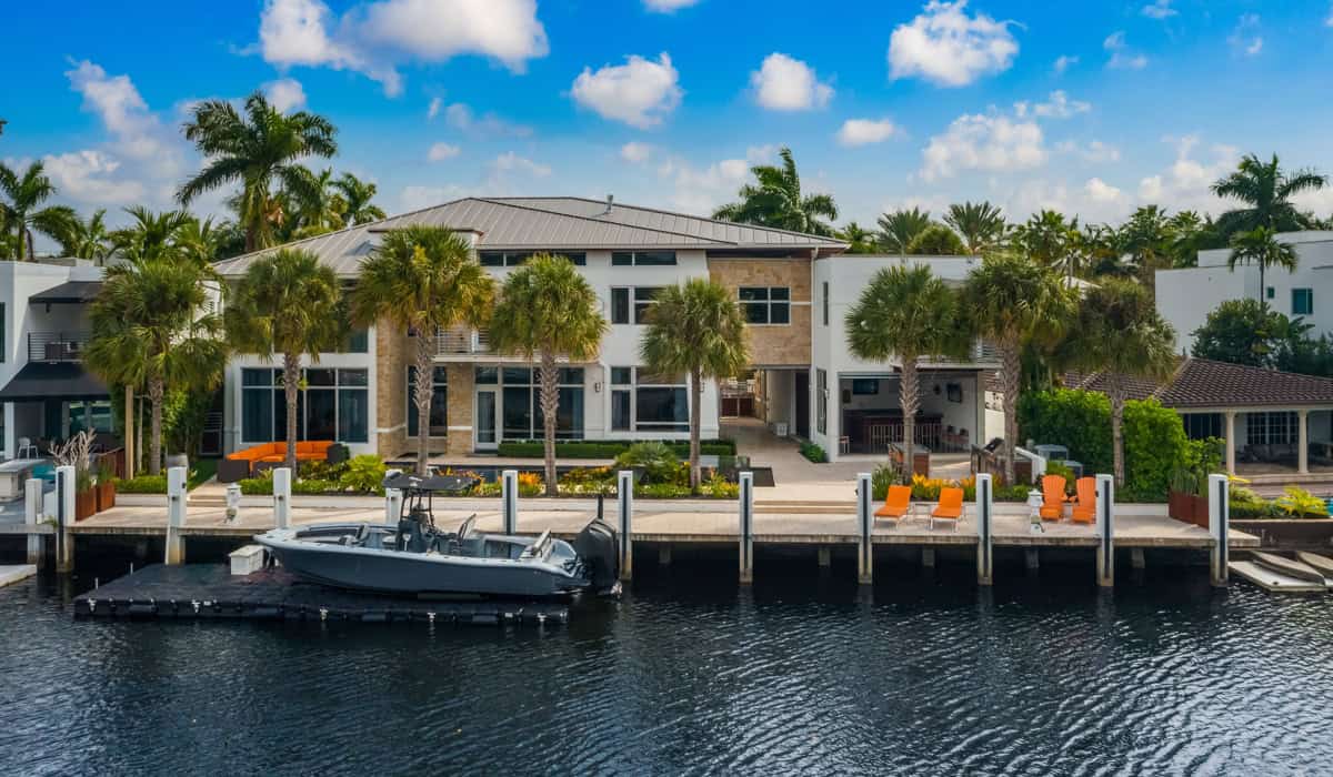 Fort Lauderdale vs West Palm Beach: Which Luxury Market is Right for You?